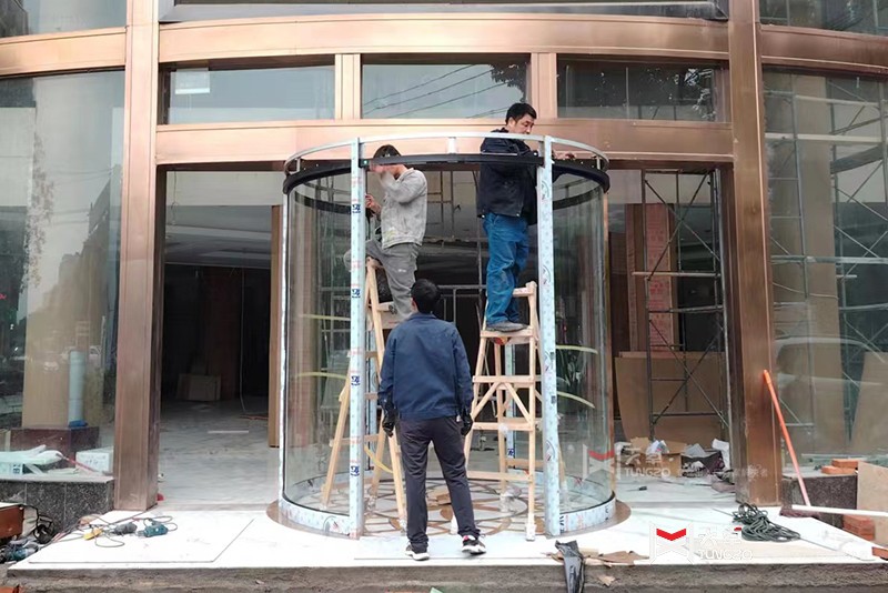 自動旋轉門不轉了是什么原因，怎么維修