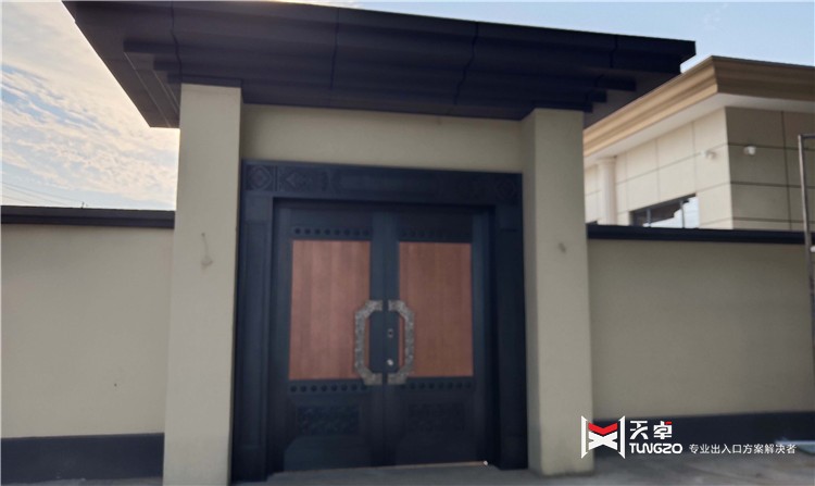 西安閻良自建房庭院銅門